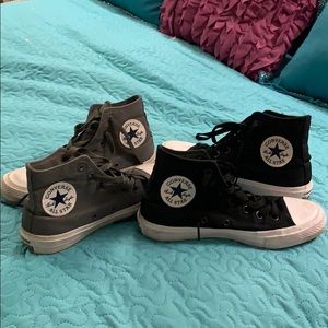 2 pairs of converse size 7 women
